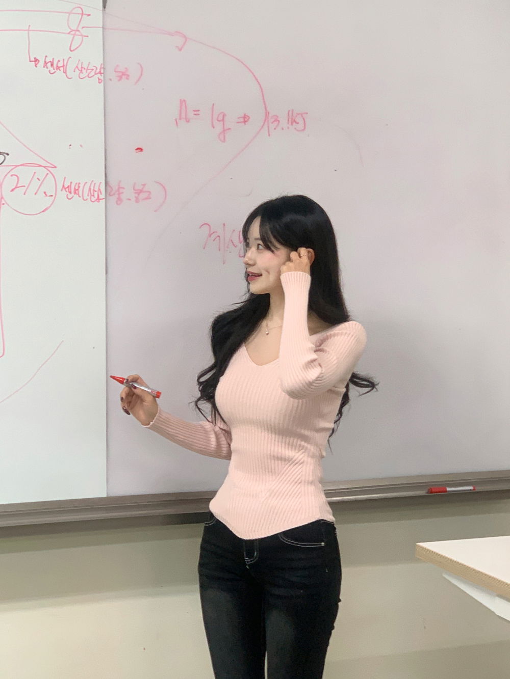 악세사리 모델 착용 이미지-S12L3