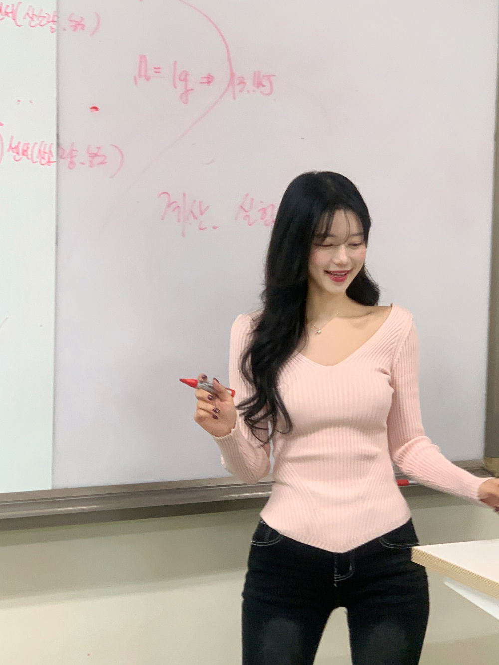 악세사리 모델 착용 이미지-S12L4