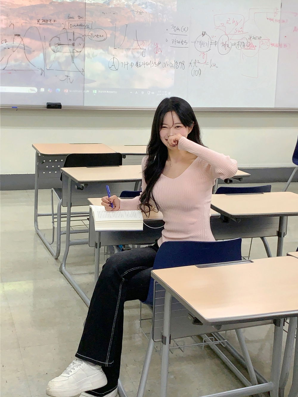 악세사리 모델 착용 이미지-S12L15