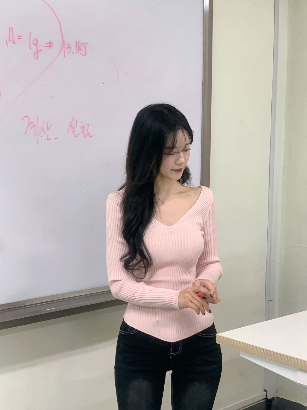 악세사리 모델 착용 이미지-S12L8