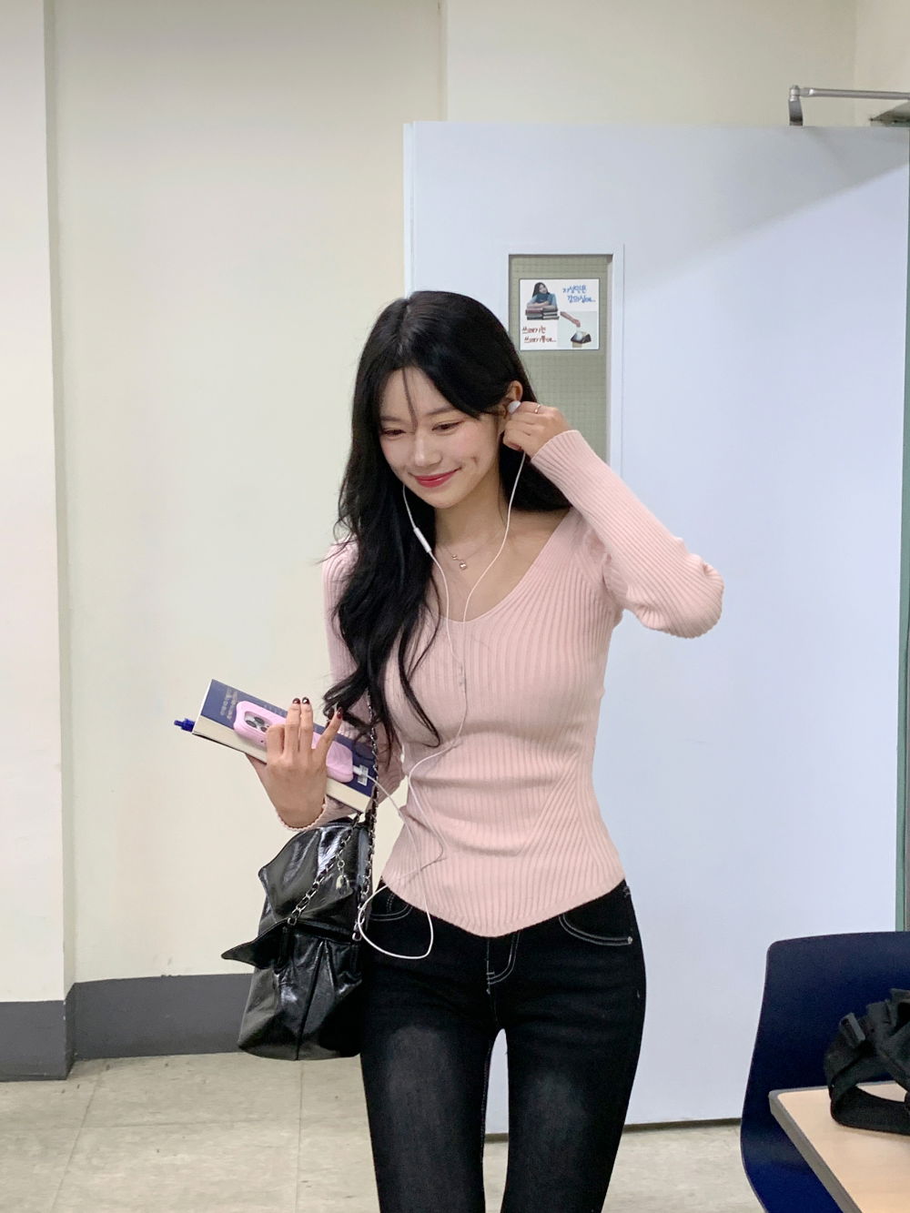 악세사리 모델 착용 이미지-S11L1