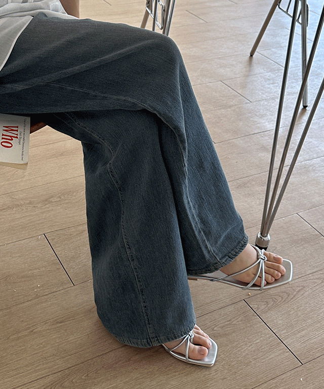 デイヴィッドストラップスリッパ