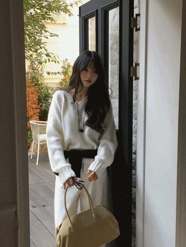 세이지 브이넥니트