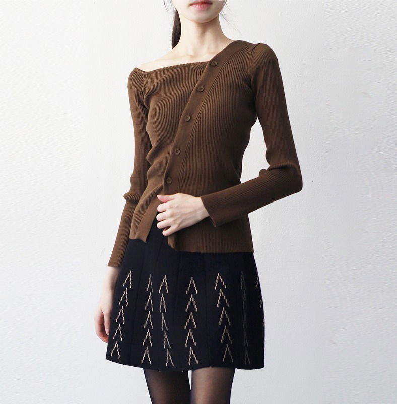 Barbie Unbalanced Off-Shoulder Knitwear 针织衫