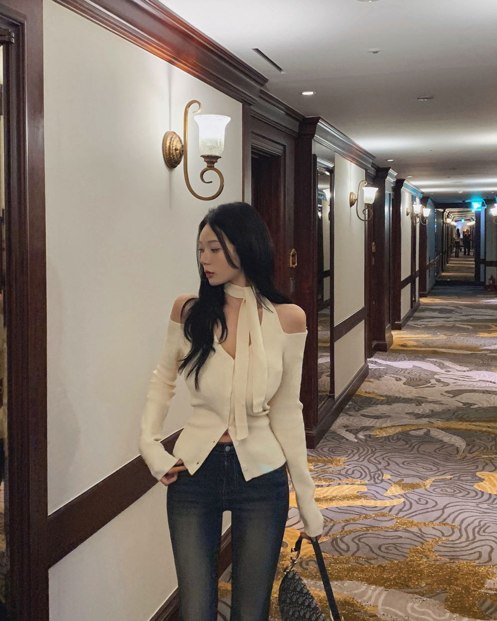 바지 모델 착용 이미지-S1L54