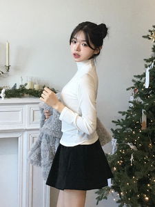 Kina Ribbed Turtleneck T-shirt