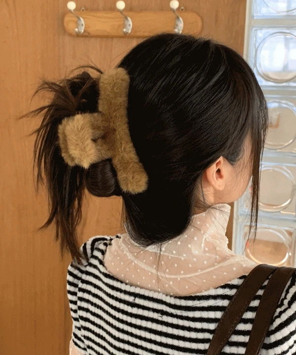 모렌 인조밍크 헤어 퍼 집게 겨울 헤어핀 악세서리 4 color 연말템/데이트룩/홈파티룩