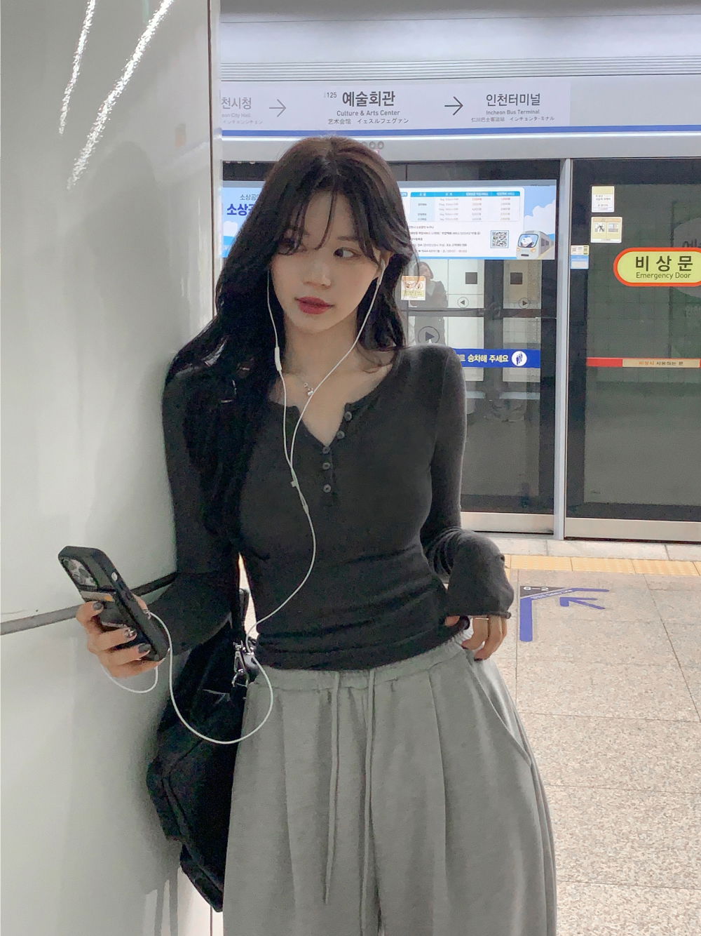 악세사리 모델 착용 이미지-S4L3