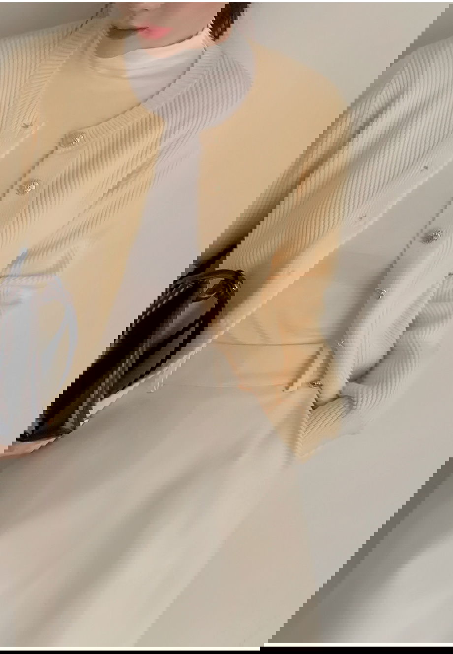 리리앤코 이렌뷰디 금장단추 니트 가디건