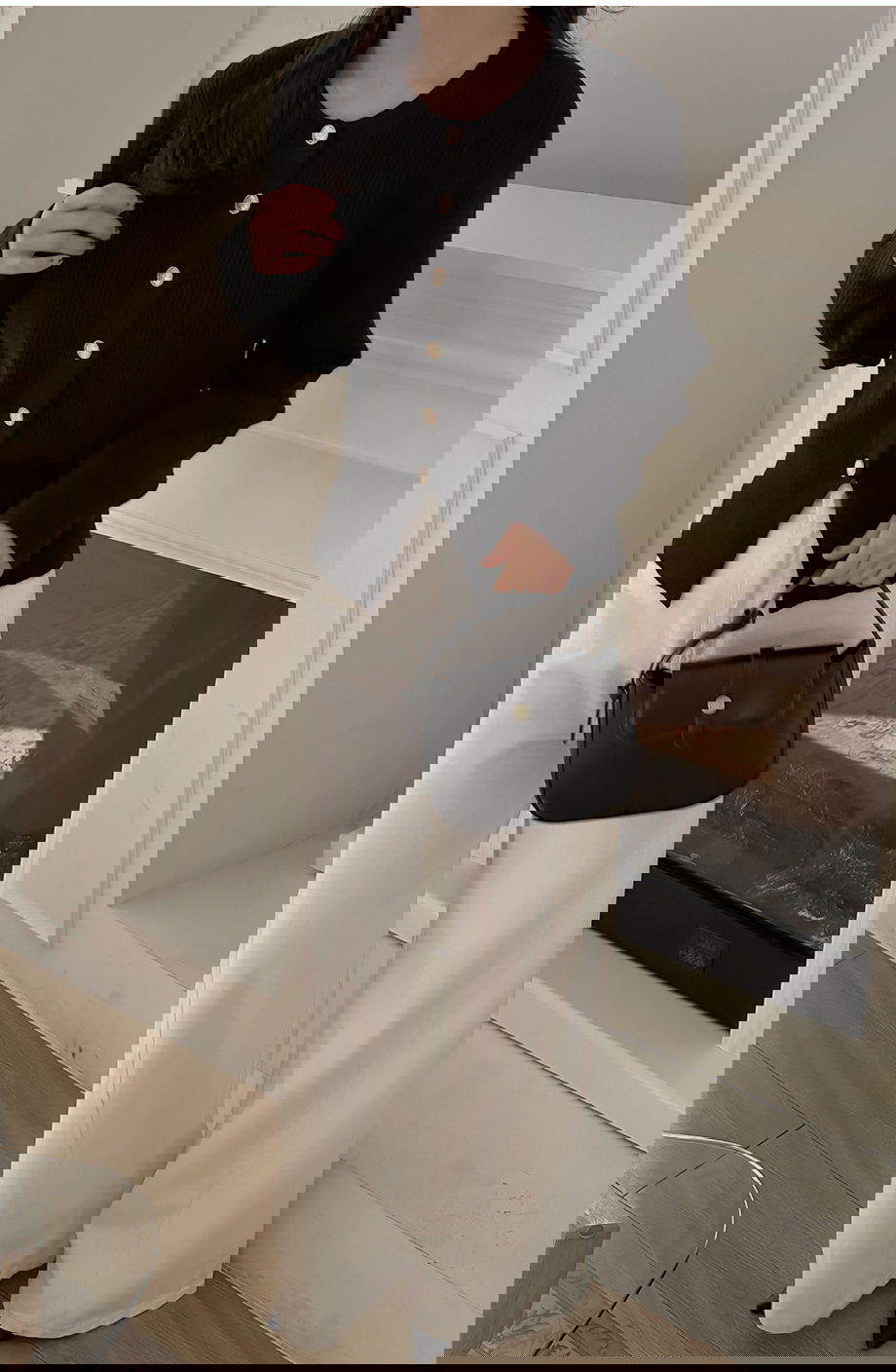 리리앤코 이렌뷰디 금장단추 니트 가디건