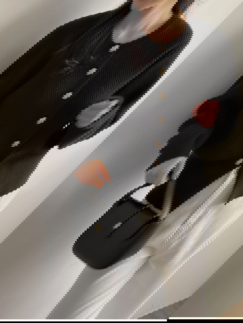 리리앤코 이렌뷰디 금장단추 니트 가디건