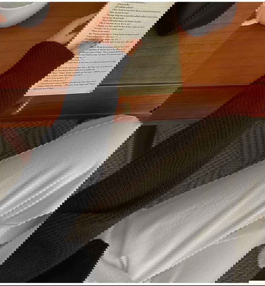 리리앤코 이렌뷰디 금장단추 니트 가디건