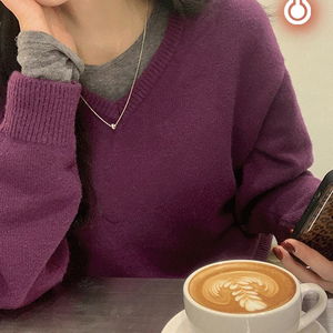 コモルーズフィットウールVネックニット