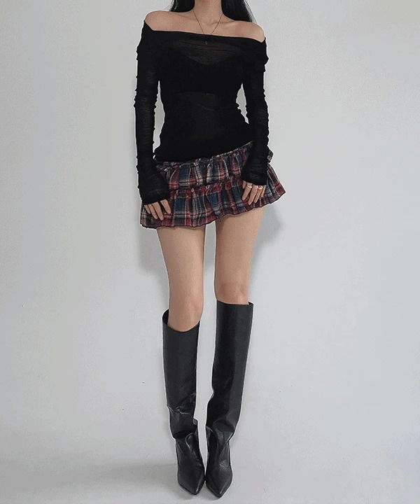 Off-the-shoulder winter skirt with cancan mini skirt