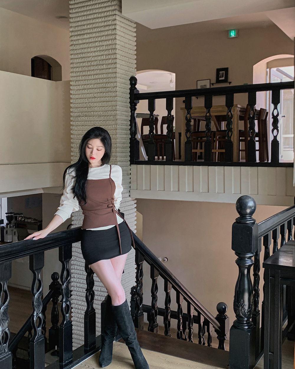 미니 스커트 모델 착용 이미지-S1L57