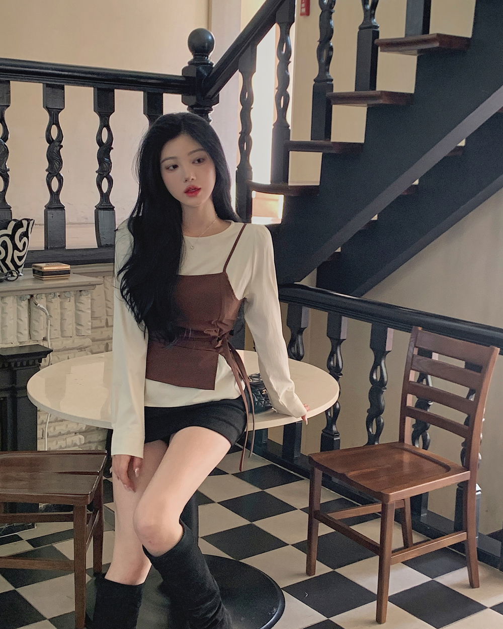 미니 스커트 모델 착용 이미지-S1L53