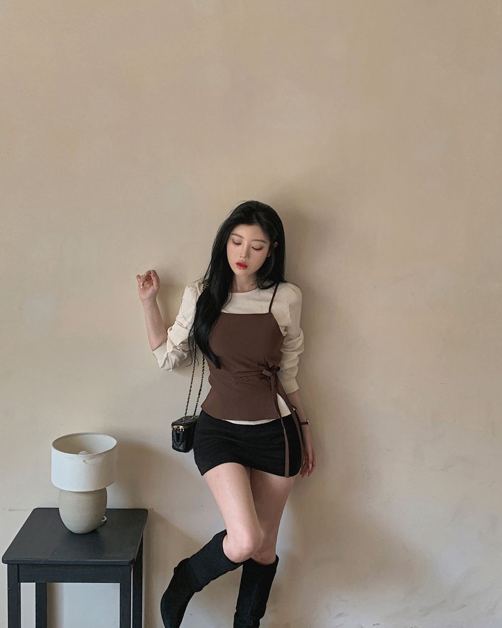 긴팔 티셔츠 모델 착용 이미지-S1L48