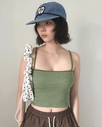 純色方領緊身無袖背心上衣