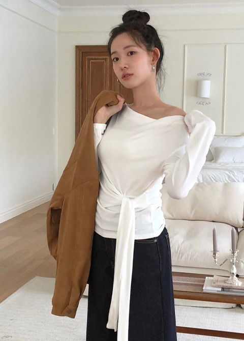 드레이프 리본 오프숄더 티셔츠