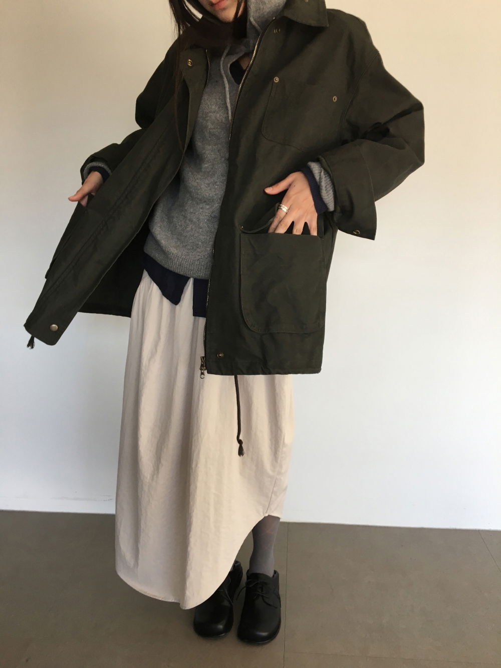 치마 모델 착용 이미지-S6L15