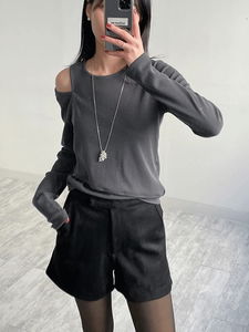 Cutting Hole Long Sleeve T-Shirt