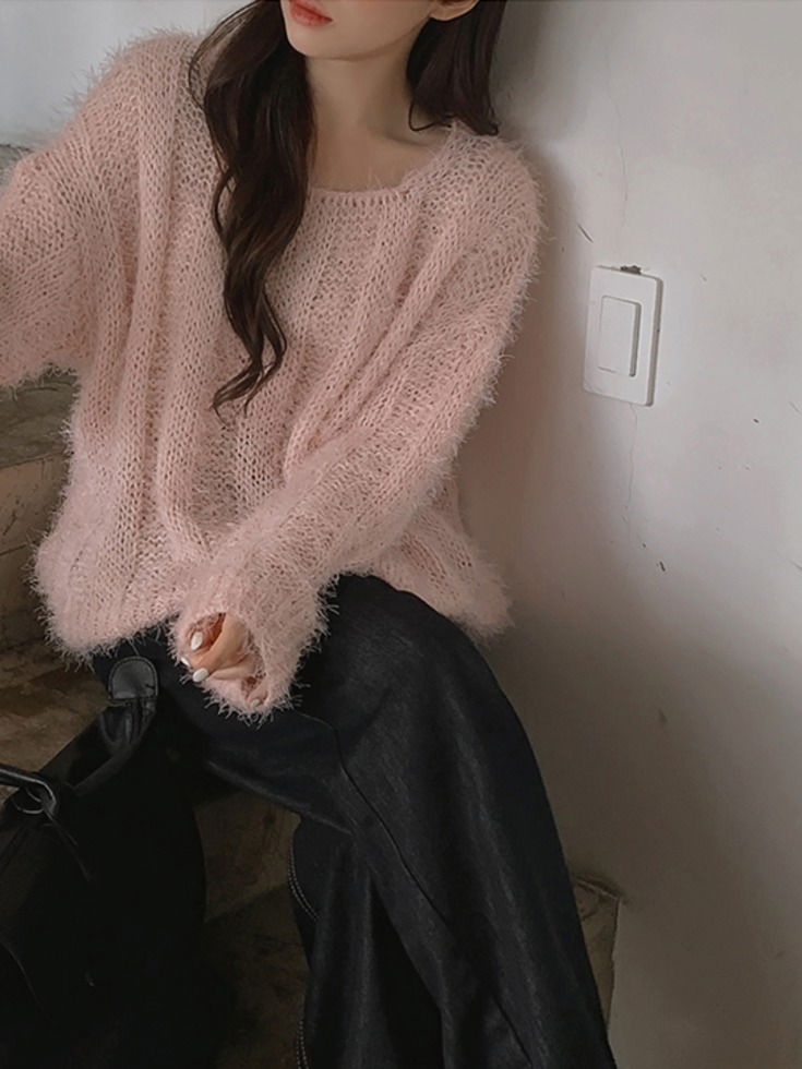 Lupin Deep Hairy Round Neck Loose-fit Knitwear 针织衫