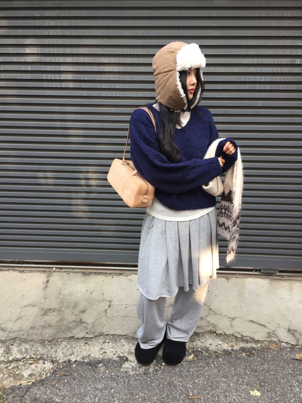 신발 모델 착용 이미지-S1L8