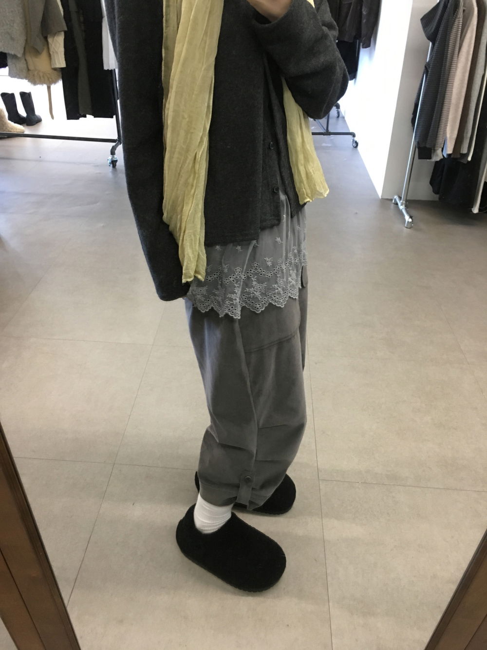 신발 모델 착용 이미지-S1L68