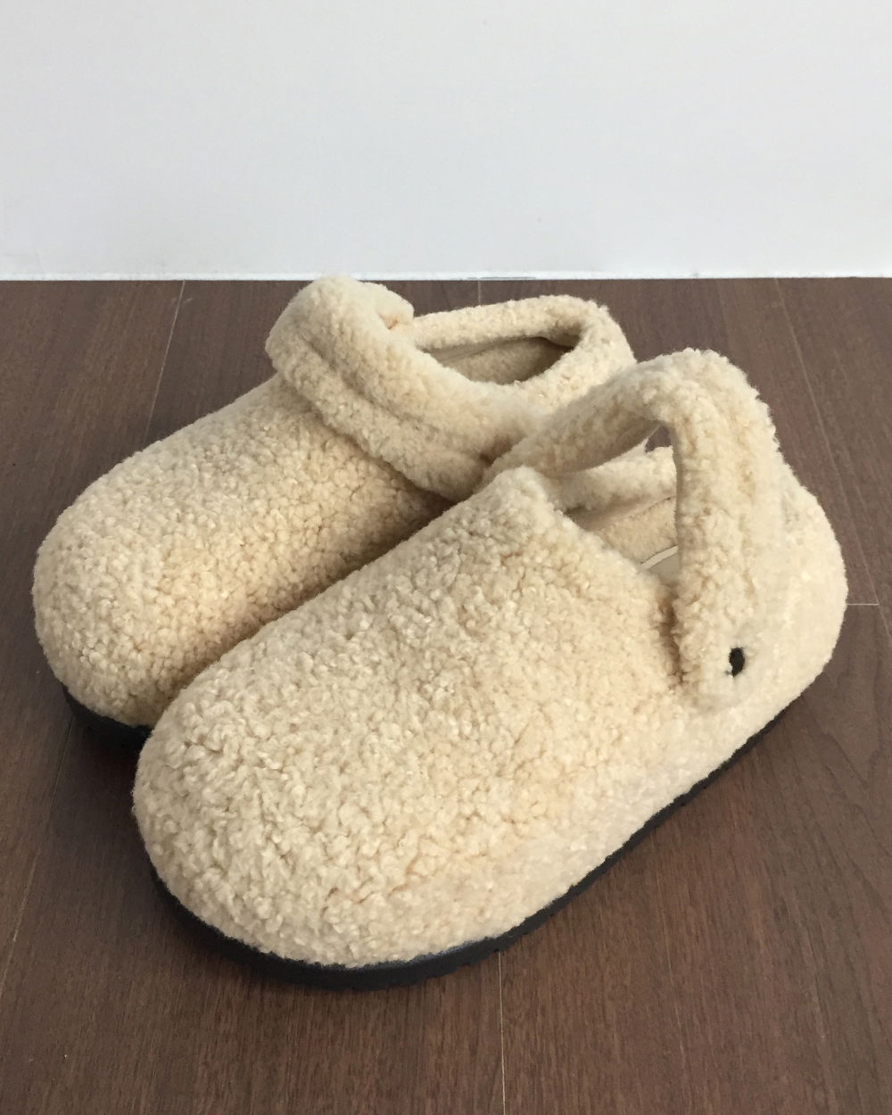 신발 크림 색상 이미지-S1L77