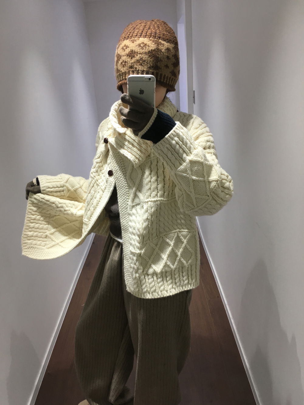 모자 모델 착용 이미지-S5L7