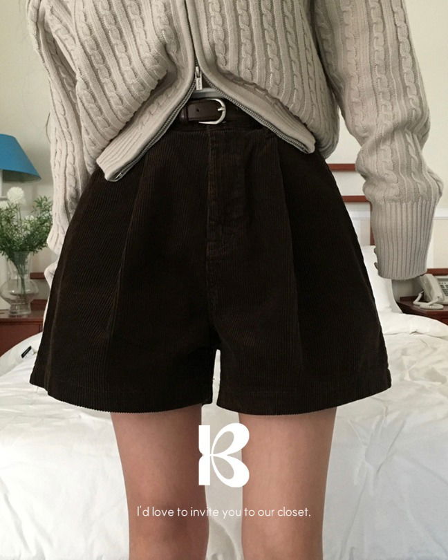 Clay golden pin tuck shorts