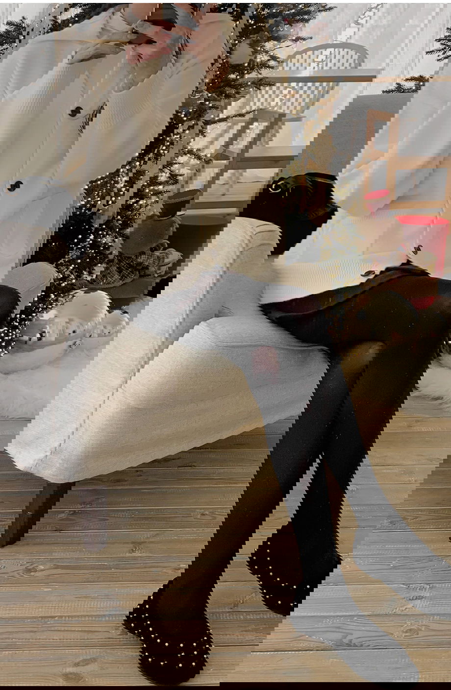 리리앤코 오벨니아 오픈카라 루즈핏 브이넥 니트 가디건