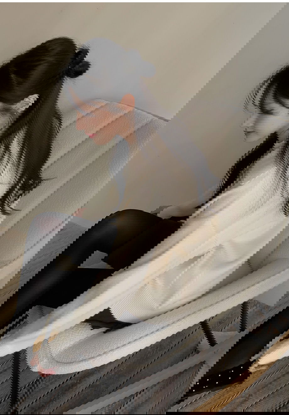 리리앤코 오벨니아 오픈카라 루즈핏 브이넥 니트 가디건