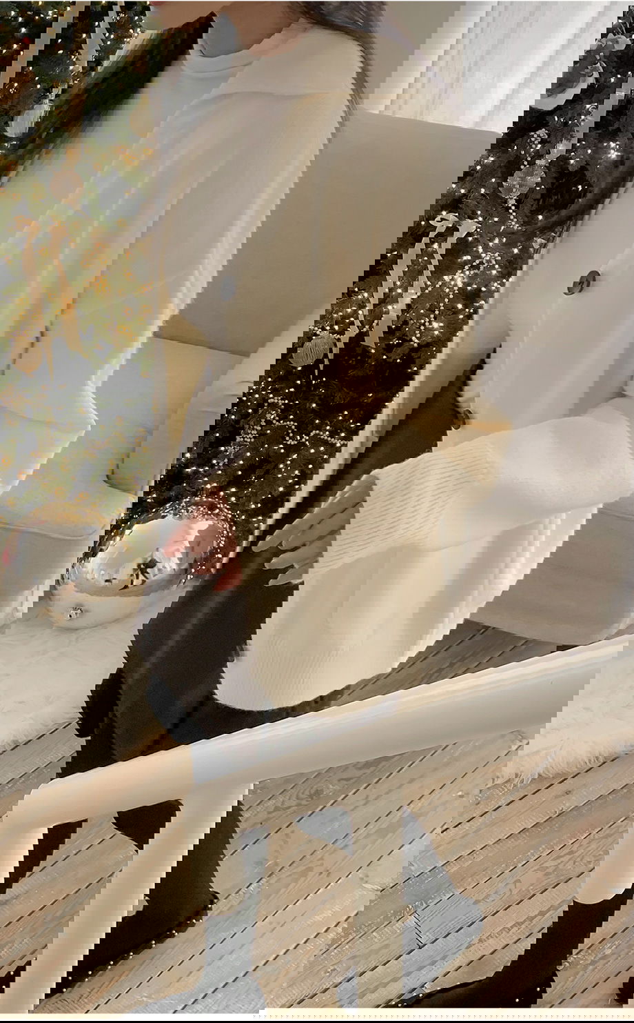 리리앤코 오벨니아 오픈카라 루즈핏 브이넥 니트 가디건