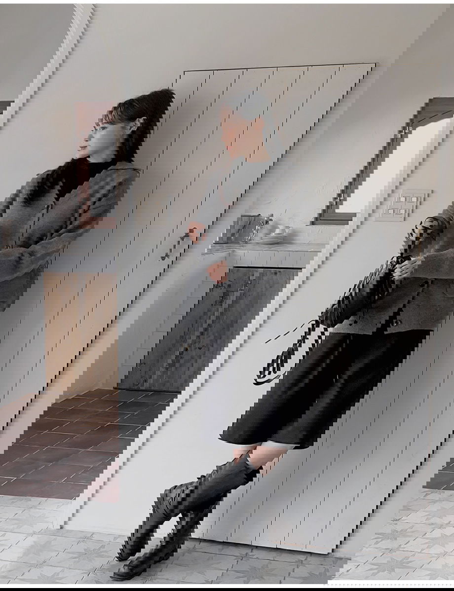 리리앤코 오벨니아 오픈카라 루즈핏 브이넥 니트 가디건