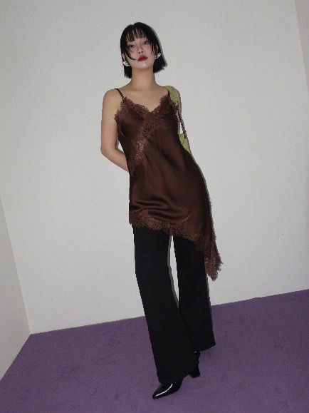 ︎ONLY VIVIC ︎LACE SATIN UNBALANCE SLIP MINI DRESS (BROWN)