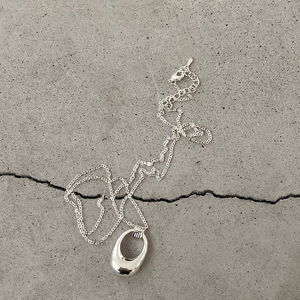 ルディペンダントネックレス