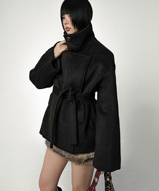 모더링 하이넥 카라 누빔 더블 모직 숏 코트 HIGH-NECK COLLAR QUILTED DOUBLE WOOL SHORT COAT