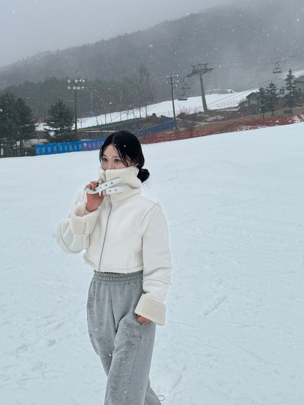 악세사리 모델 착용 이미지-S36L25