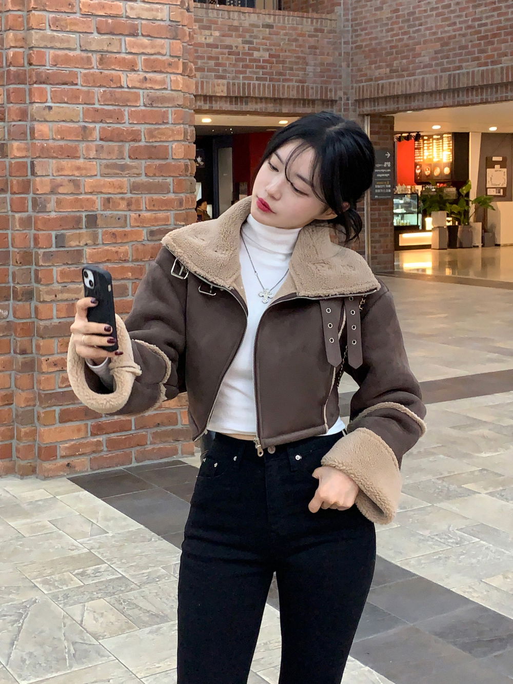 악세사리 모델 착용 이미지-S7L50