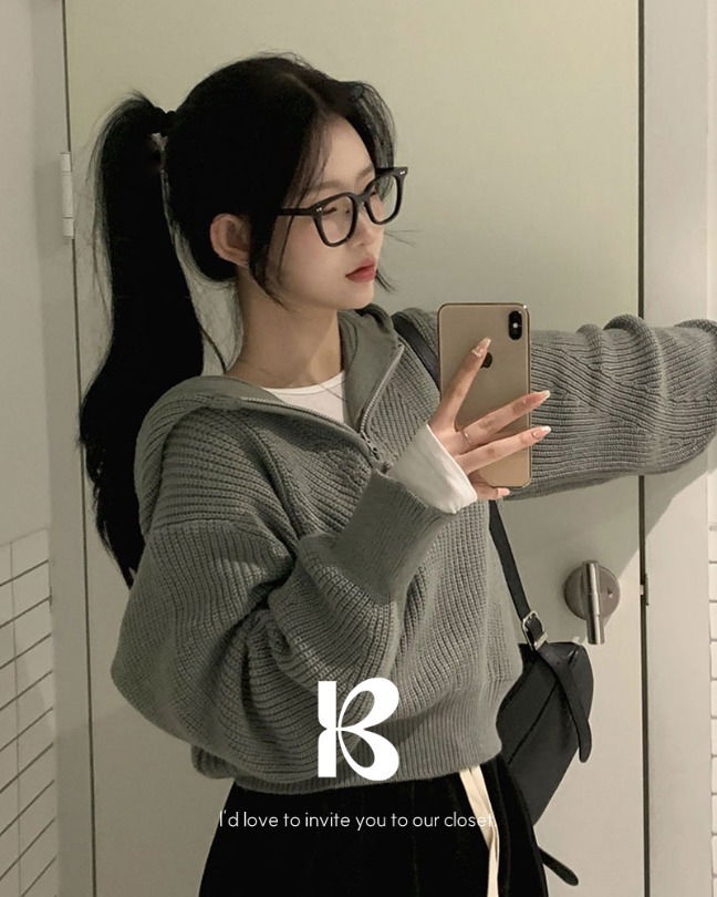 Natural hooded half-zip crop knit Zip-up