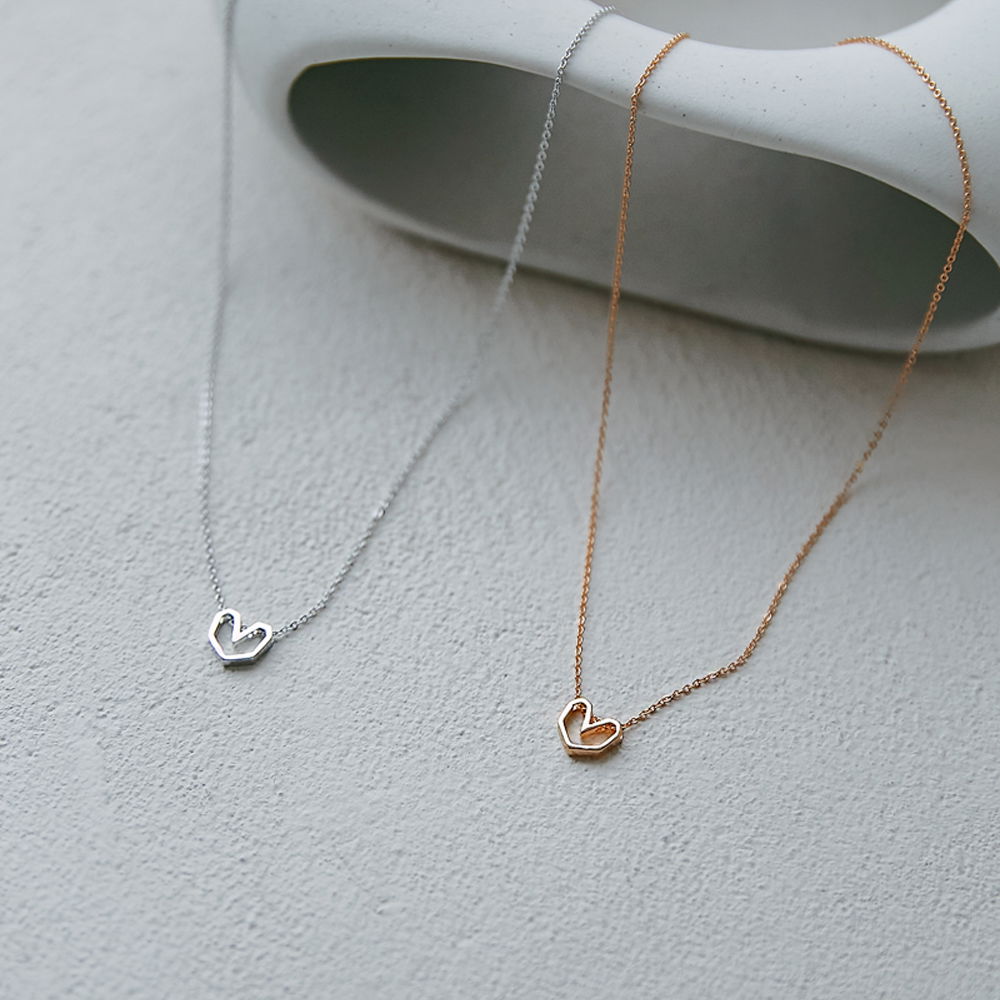 Yuena 心形吊墜項鍊